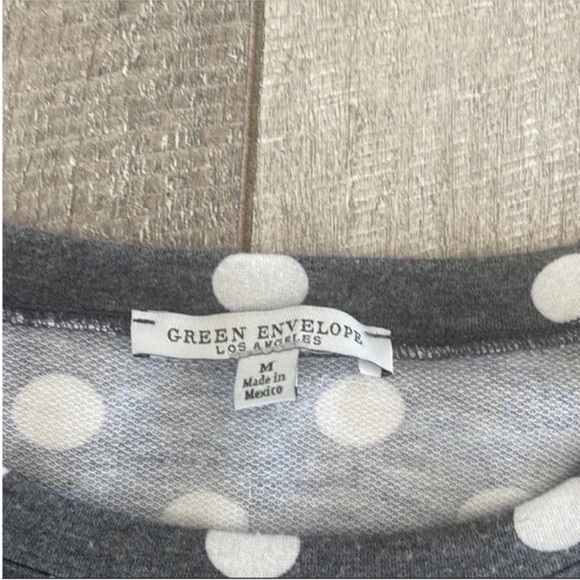 Francesca's Size Medium Gray Polka Dot Peplum Top. - Picture 5 of 6